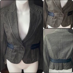 Like New Authentic Theory Barker Gray Denim Pin Striped Chic Blazer, 0/XS